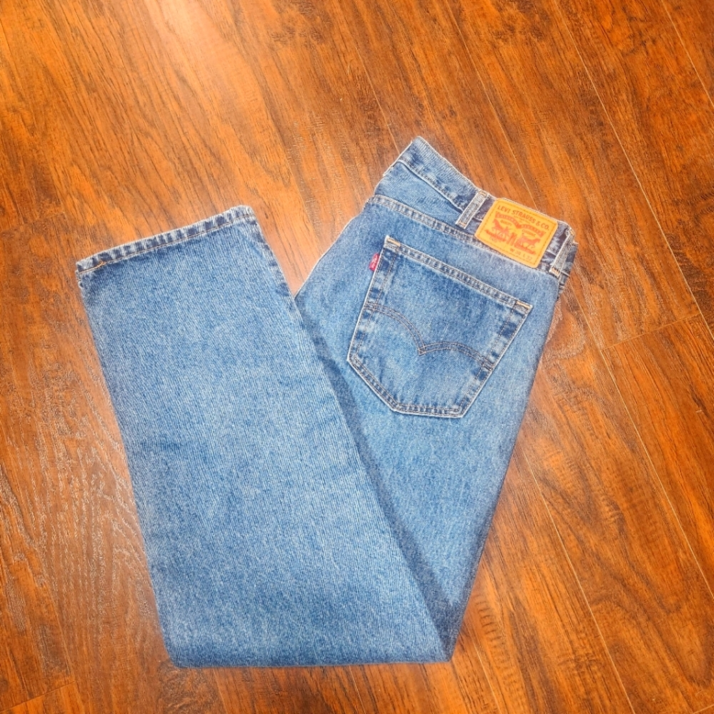 Levi's Blue 505  Straight Jeans Classic Style Tag 38 X 32 Actual 37 X 30